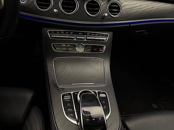 Mercedes-Benz E450 29 of 30