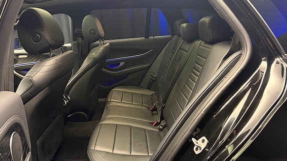 Mercedes-Benz E450 13 of 30