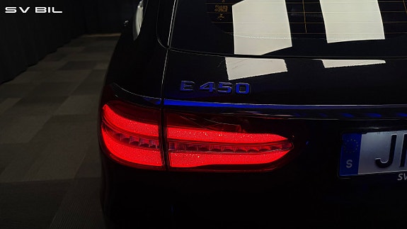 Mercedes-Benz E450 14 of 30