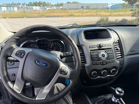 Ford Ranger 8 of 9