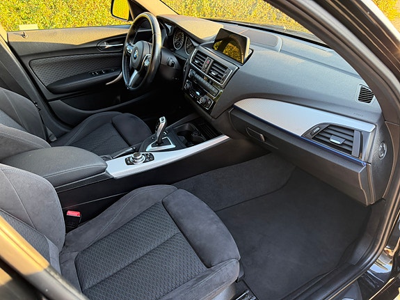 BMW 118d 11 of 17