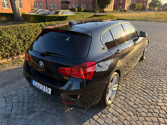 BMW 118d 5 of 17
