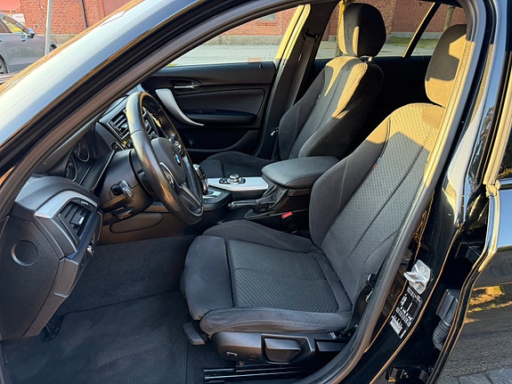 BMW 118d 10 of 17