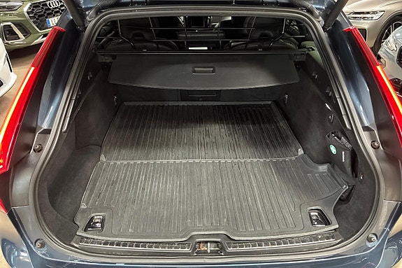 Volvo V90 10 of 30