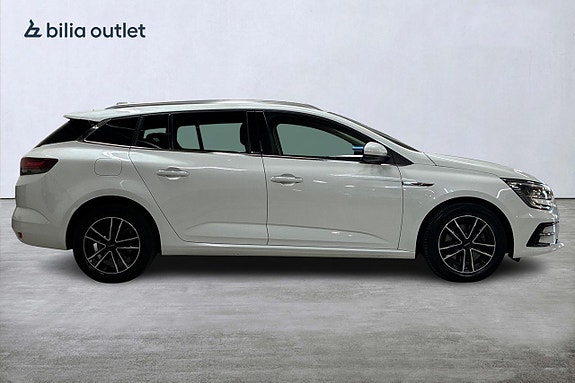 Renault Megane E-Tech 5 of 23