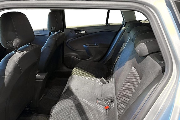 Opel Astra 8 of 17