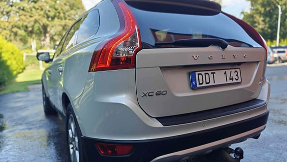 Volvo XC60 5 of 27