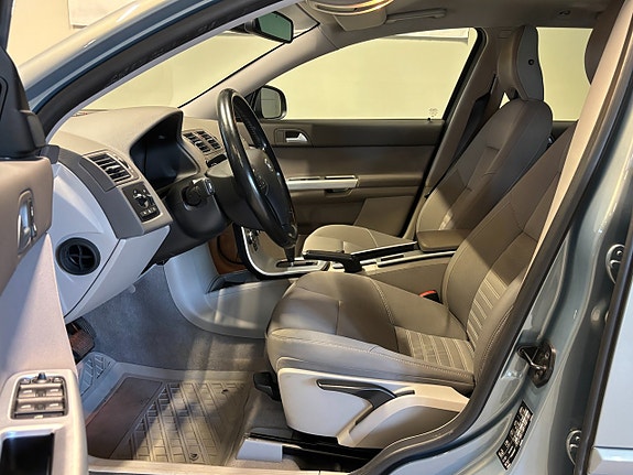 Volvo V50 9 of 18