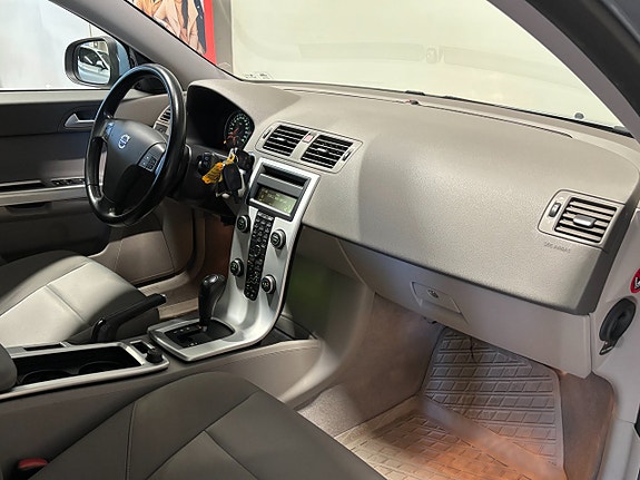 Volvo V50 13 of 18
