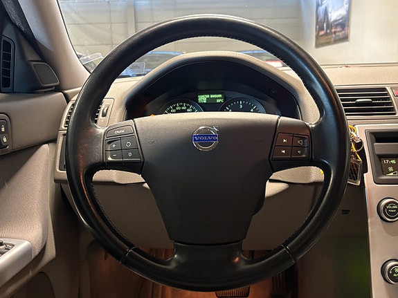 Volvo V50 7 of 18