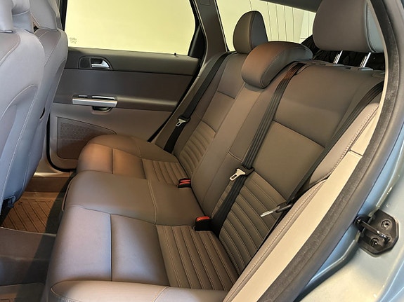 Volvo V50 15 of 18