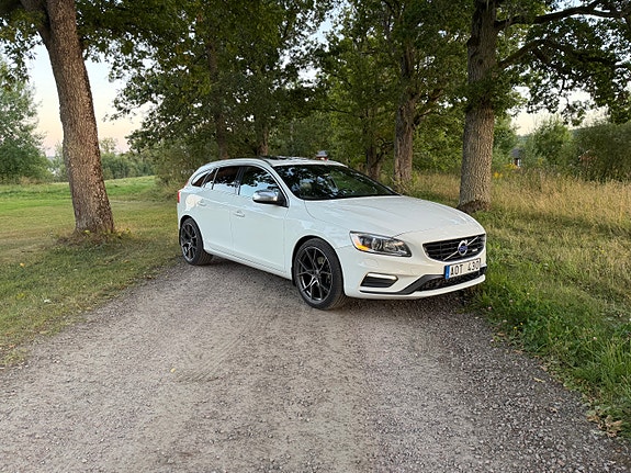 Volvo V60 5 of 8