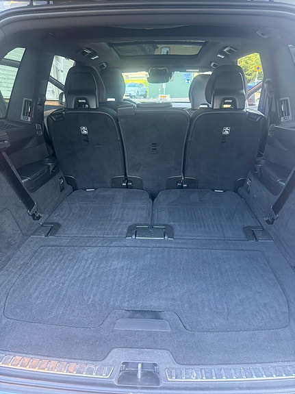 Volvo XC90 13 of 13