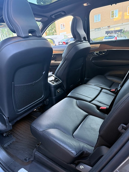 Volvo XC90 7 of 13