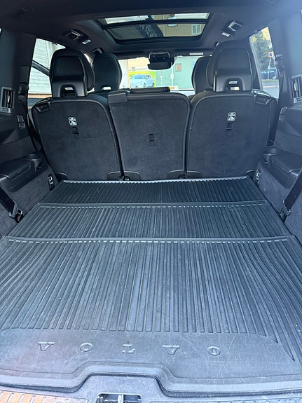 Volvo XC90 12 of 13