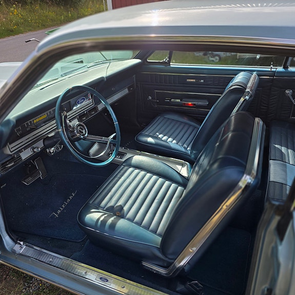 Ford Fairlane 6 of 7