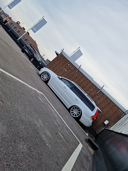 Volvo V70 8 of 9