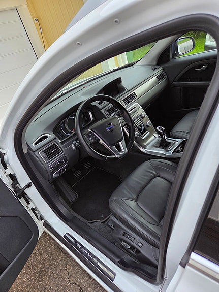 Volvo V70 7 of 9