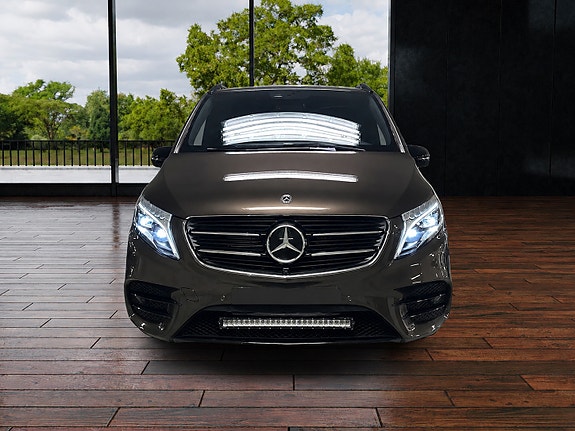 Mercedes-Benz V250 d 4 of 18