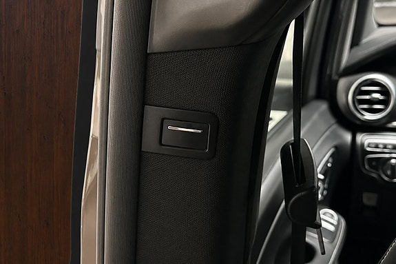 Mercedes-Benz V250 d 7 of 18