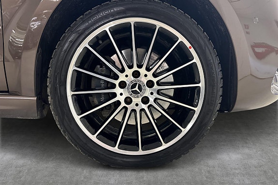 Mercedes-Benz V250 d 14 of 18