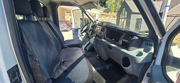 Ford Transit 9 of 14