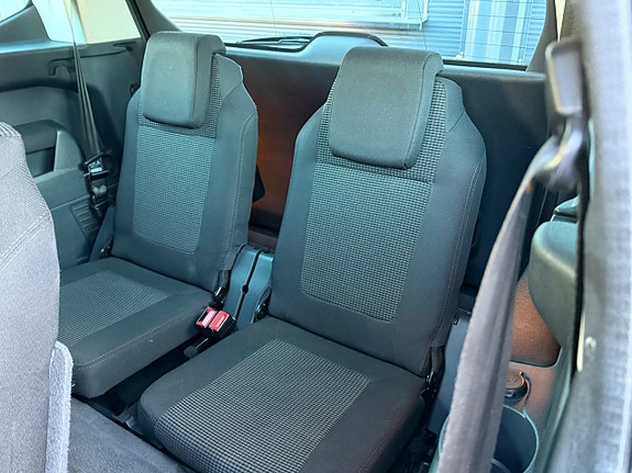 Peugeot 5008 10 of 13