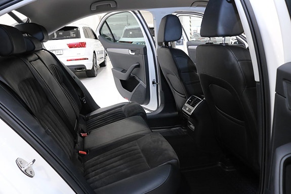 Skoda Superb 17 of 30