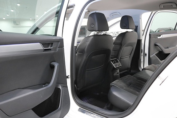 Skoda Superb 16 of 30