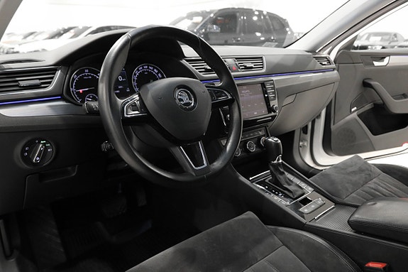 Skoda Superb 10 of 30