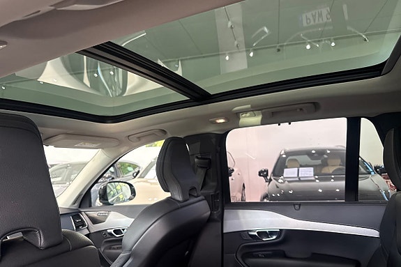 Volvo XC90 22 of 24