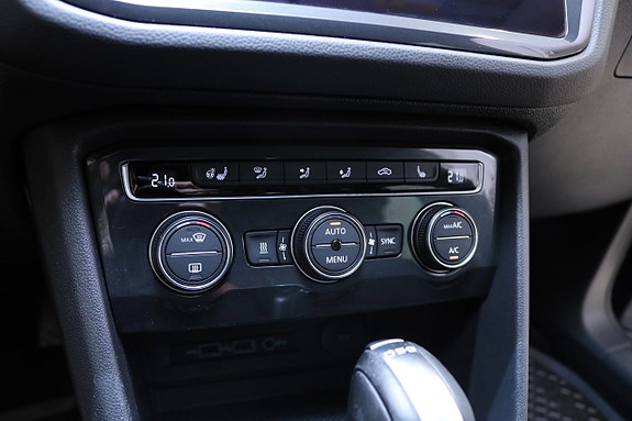 Volkswagen Tiguan 23 of 30