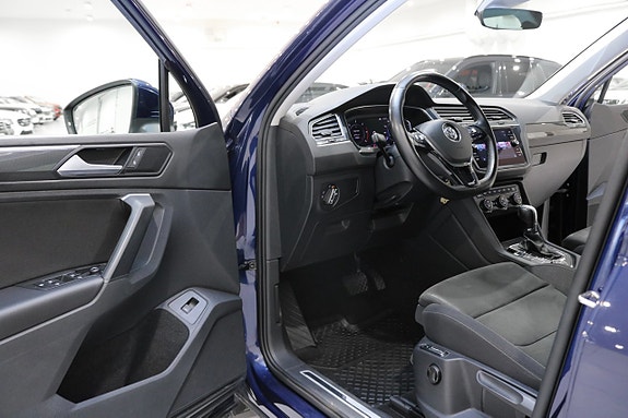 Volkswagen Tiguan 10 of 30