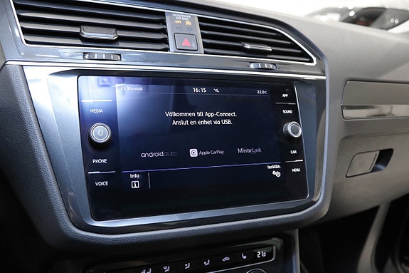 Volkswagen Tiguan 25 of 30