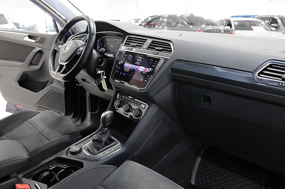 Volkswagen Tiguan 11 of 30