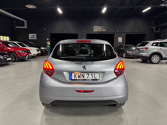 Peugeot 208 6 of 21