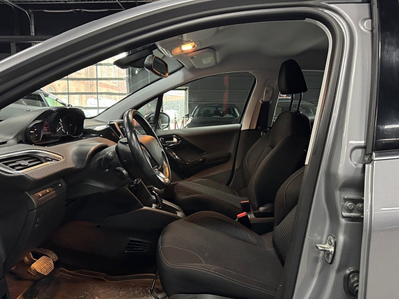 Peugeot 208 11 of 21