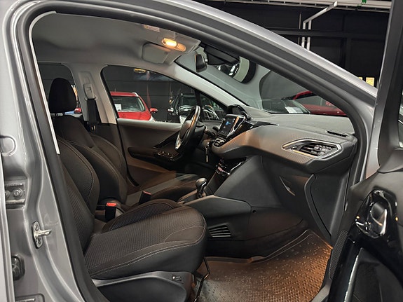 Peugeot 208 13 of 21