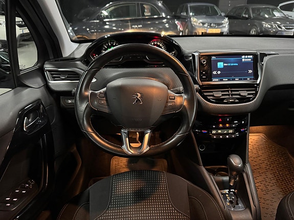 Peugeot 208 14 of 21