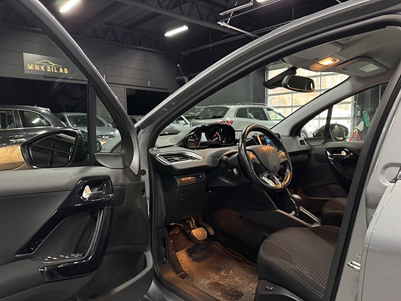 Peugeot 208 10 of 21