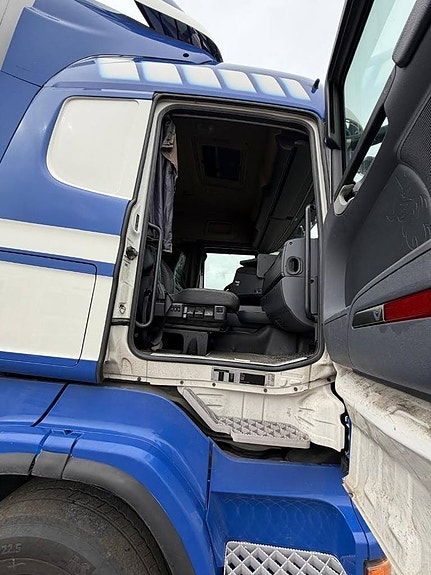 Scania R560LB6X2*4MNB 3589 7 of 14