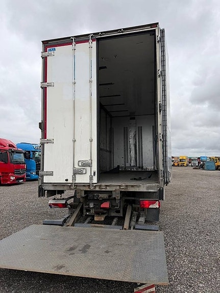 Scania R560LB6X2*4MNB 3589 12 of 14