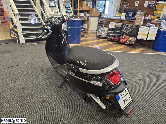 Viarelli Vincero -svart, elmoped 2 of 3