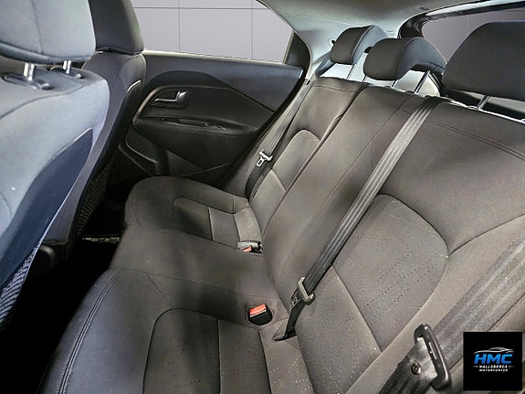Kia Rio 8 of 10
