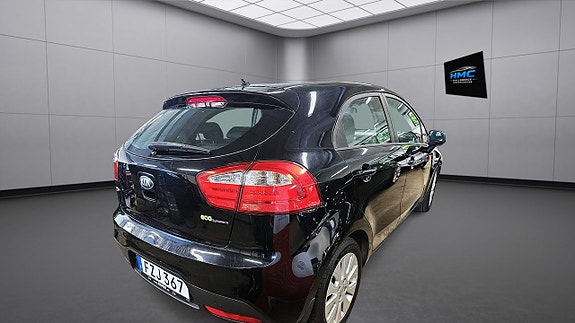 Kia Rio 6 of 10