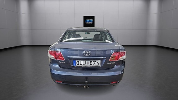 Toyota Avensis 5 of 10