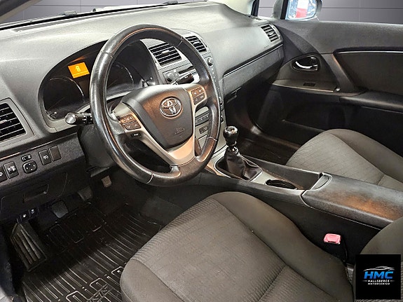 Toyota Avensis 7 of 10