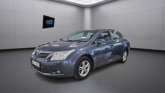 Toyota Avensis 3 of 10