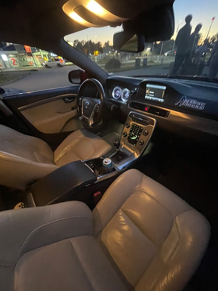 Volvo V70 11 of 11
