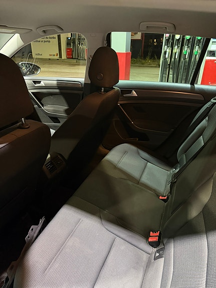Volkswagen Golf VII 10 of 10